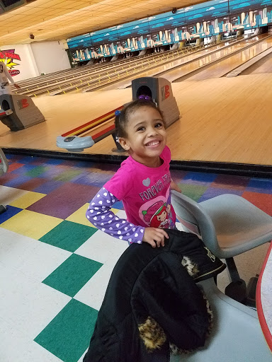 Bowling Alley «Strike & Spare Family Fun Center», reviews and photos, 6220 Shepherdsville Rd, Louisville, KY 40228, USA