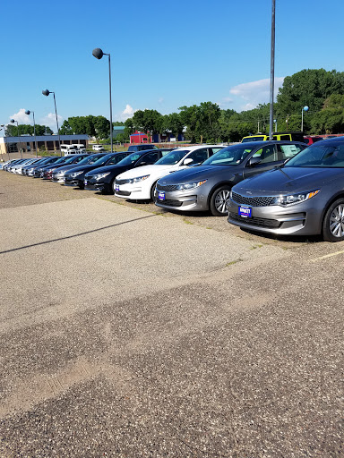 Kia Dealer «Barnett Kia», reviews and photos, 3610 Hwy 61 N, White Bear Lake, MN 55110, USA