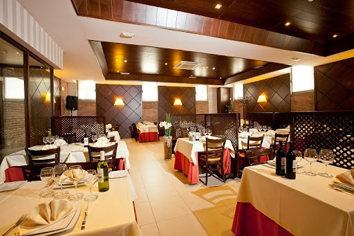 Restaurante Asador DMadrid - Parque empresarial Neinor Henares, C. la Venta, 2, 28880 Meco, Madrid, España
