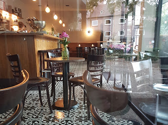 Roederer‘s Café & Bar