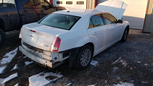 Auto Body Shop «D & R Autobody», reviews and photos, 41 Brickplant Rd, Womelsdorf, PA 19567, USA