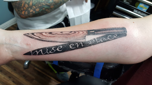 Tattoo Shop «Modern Electric Tattoo and Body Piercing», reviews and photos, 411 S Wesleyan Blvd, Rocky Mount, NC 27803, USA