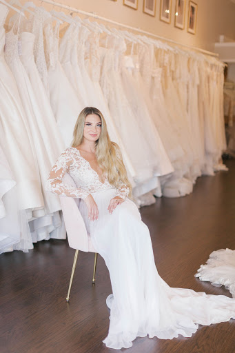 Clothing Alteration Service «Malindy Elene Bridal Boutique», reviews and photos, 2109 W Kennedy Blvd, Tampa, FL 33606, USA