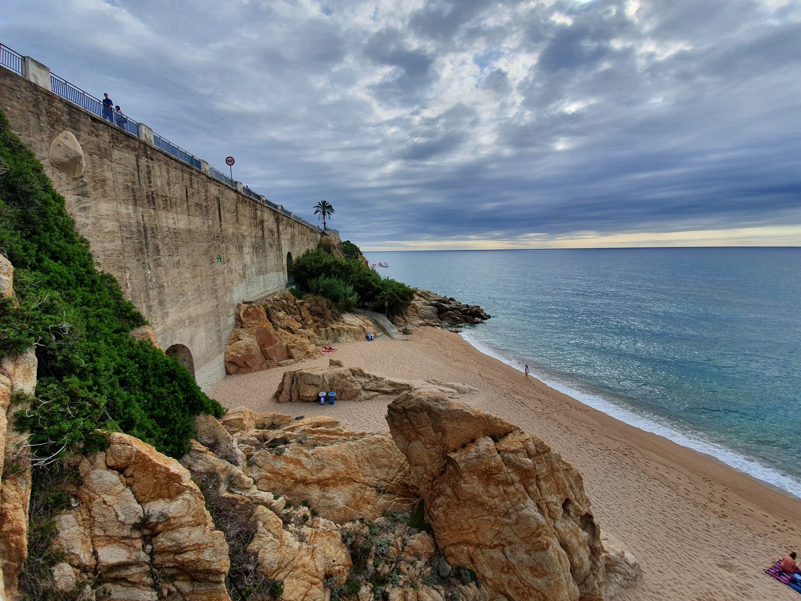 Foto af Cala de la Vinyeta II med lys sand overflade