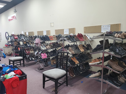 Thrift Store «Salvation Army Thrift Store», reviews and photos, 1409 E Stone Dr, Kingsport, TN 37660, USA