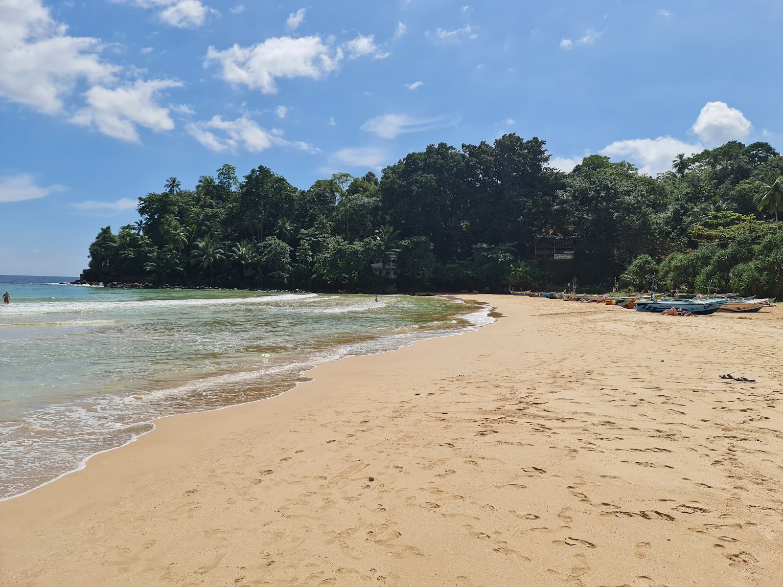 Foto von Talalla Beach und die siedlung