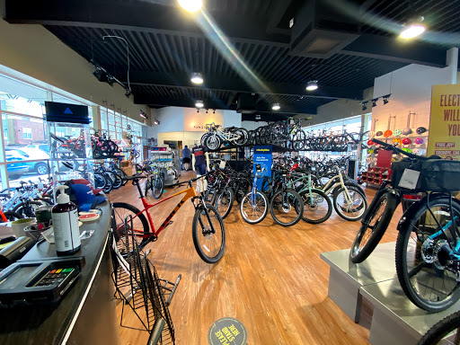 Bicycle Store «Trek Bicycle Store of Charlotte - North», reviews and photos, 10129 Perimeter Pkwy, Charlotte, NC 28216, USA