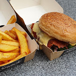 Photo n°2 de l'avis de C... fait le 26/04/2022 à 07:10 sur le  CATERING Burger Foodtruck Was willst´n à Gelnhausen