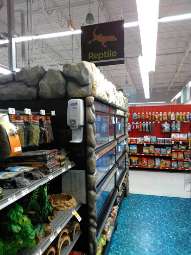 Pet Supply Store «Petco Animal Supplies», reviews and photos, 200 Triangle Shopping Center #230, Longview, WA 98632, USA