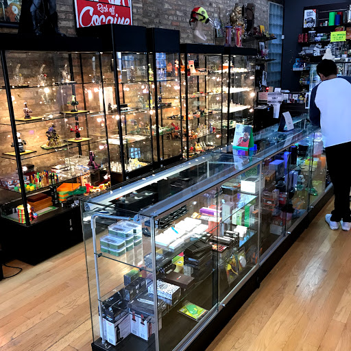 Tobacco Shop «Smoking Buddha Shop», reviews and photos, 972 W 18th, Chicago, IL 60607, USA