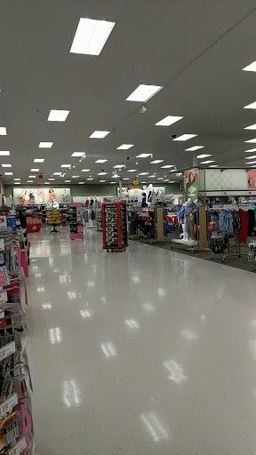 Department Store «Target», reviews and photos, 7601 Kingery Hwy, Willowbrook, IL 60527, USA