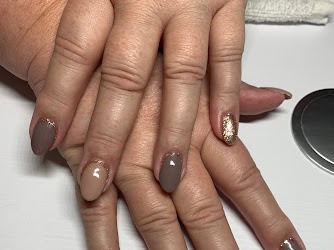 Nails & Beauty Lounge