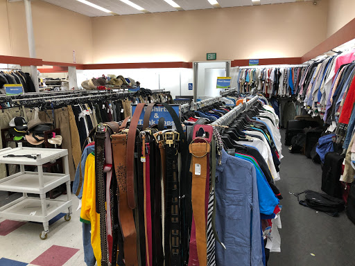 Thrift Store «Goodwill - Sherman Oaks», reviews and photos, 14760 Ventura Blvd, Sherman Oaks, CA 91403, USA