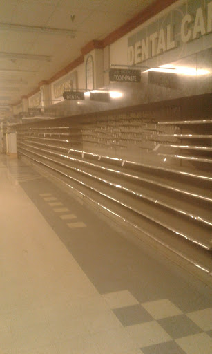 Shopping Mall «Orchard Mall Shopping Center», reviews and photos, 6337 Orchard Lake Rd, West Bloomfield Township, MI 48322, USA