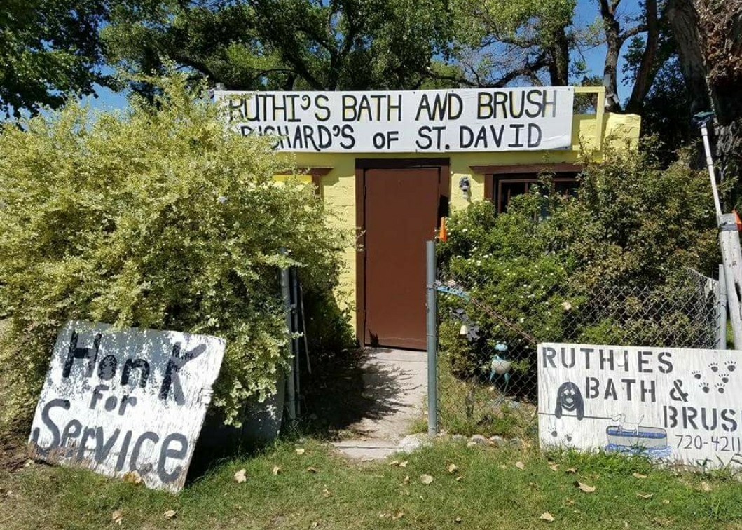 Ruthie's Bath & Brush