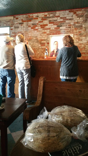 Winery «Thomas Family Winery», reviews and photos, 208 E 2nd St, Madison, IN 47250, USA