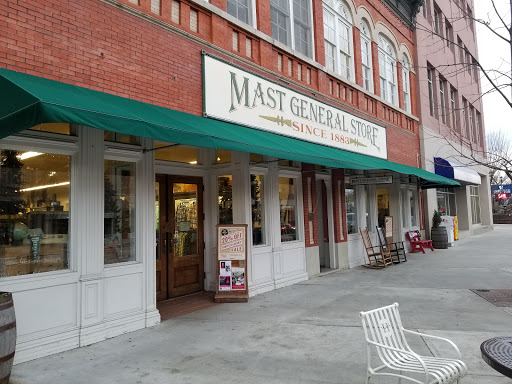 General Store «Mast General Store Hendersonville», reviews and photos, 527 N Main St, Hendersonville, NC 28792, USA