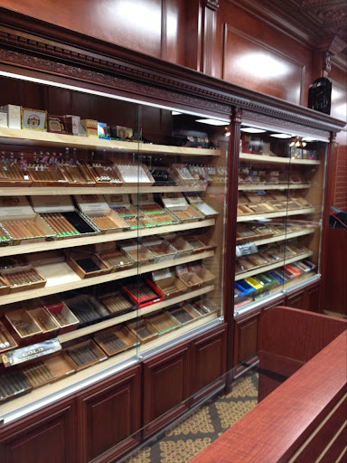Tobacco Shop «Smokers Planet», reviews and photos, 1495 W 14 Mile Rd, Madison Heights, MI 48071, USA