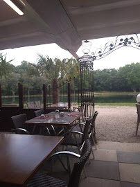Atmosphère du Restaurant La guinguette du lac à Le Soler - n°9