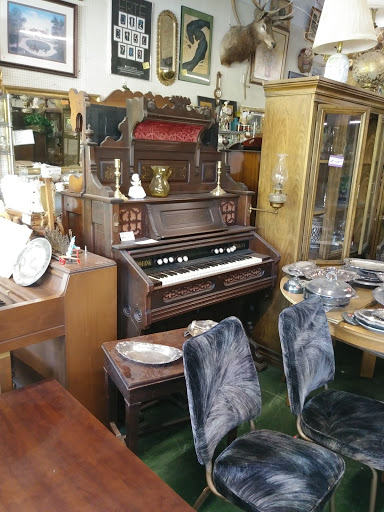 General Store «T & E General Store», reviews and photos, 110 S Maple St, Yamhill, OR 97148, USA