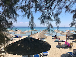 Mavratzi Beach'in fotoğrafı düz bir kıyı şeridi ile birlikte