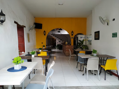 Pikeos, comida peruana - Calle 10 # 12 - 80, Santa Fé de Antioquia, Antioquia, Colombia