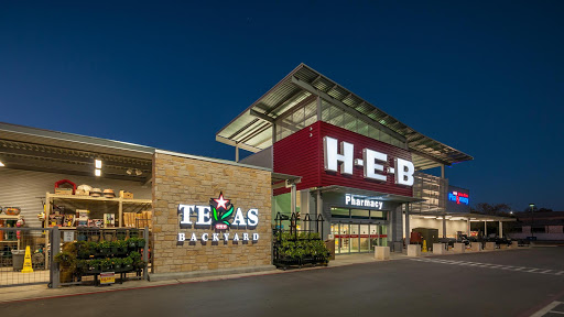 H-E-B Grocery, 219 W Oaklawn Rd, Pleasanton, TX 78064, USA, 
