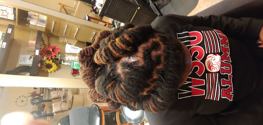 Hair Salon «Twisted Rootz Natural Hair Care Salon», reviews and photos, 2903 Oakland Ave, Greensboro, NC 27403, USA