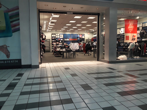 Shopping Mall «Hudson Mall», reviews and photos, 701 NJ-440, Jersey City, NJ 07304, USA