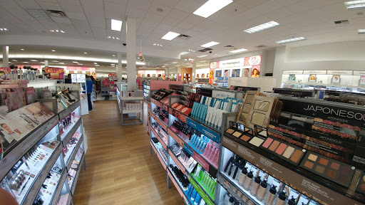 Hair Salon «Ulta Beauty», reviews and photos, 1232 Galleria Blvd #100, Roseville, CA 95678, USA