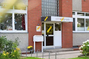 Zahnzentrum Büdelsdorf – Dr. Nathalie Carlsen image