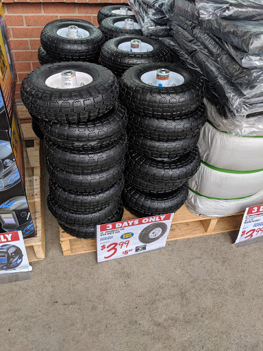 Hardware Store «Harbor Freight Tools», reviews and photos, 1415 GA-85 #200, Fayetteville, GA 30214, USA