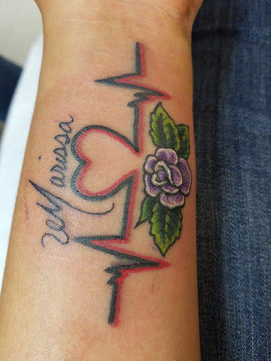 Tattoo Shop «Modern Tattoo Ltd. and Museum of American Tattooing», reviews and photos, 3121 Beacon St, North Chicago, IL 60064, USA