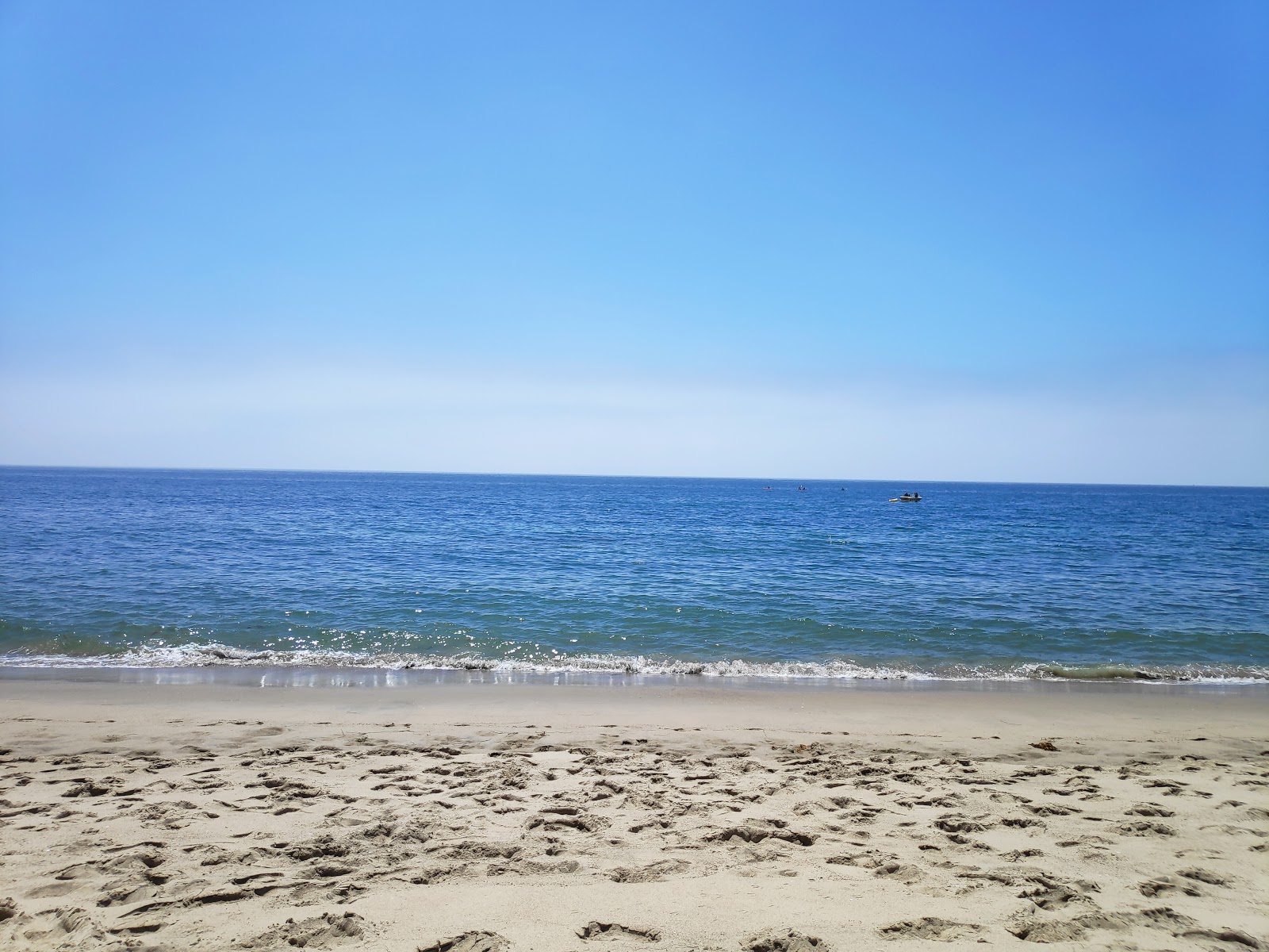 Fotografie cu Escondido Beach - locul popular printre cunoscătorii de relaxare