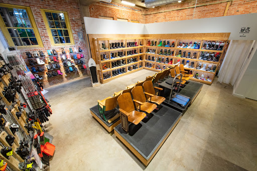Ski Shop «evo Denver Store», reviews and photos, 860 Broadway, Denver, CO 80203, USA