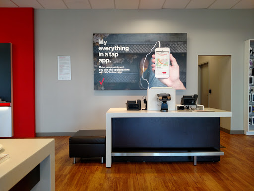 Cell Phone Store «Verizon», reviews and photos, 10651 E US Hwy 36 a, Avon, IN 46123, USA