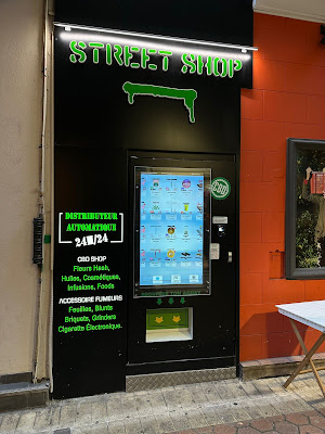 CBD NICE - Streetshop vieux Nice distributeur automatique 24/7 CBD, PUFFS, ACCESSOIRES FUMEURS à Nice