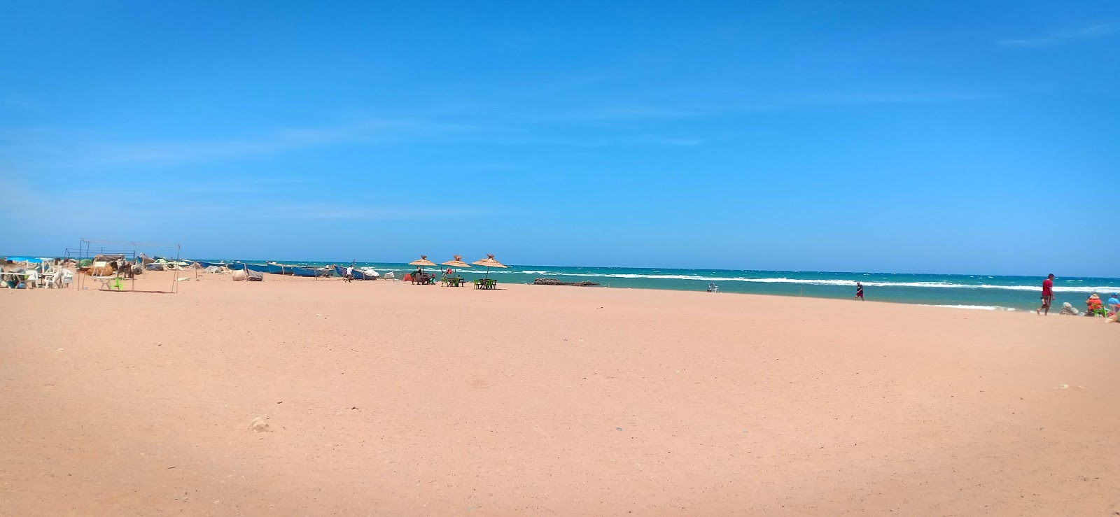 Kariat Arkmane Beach'in fotoğrafı - rahatlamayı sevenler arasında popüler bir yer