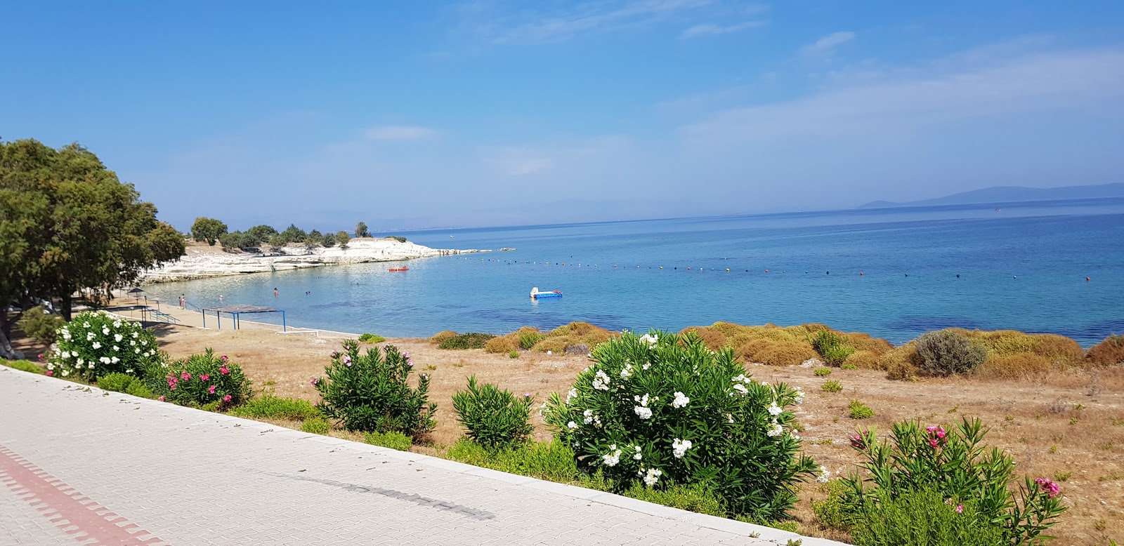 Φωτογραφία του Bahcelievler plaji παροχές περιοχής