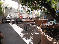 Atmosphère du Restaurant Rôtisserie Montaigne Saint Barnabé à Marseille - n°5