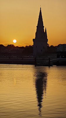 A Contre Courant à La Rochelle