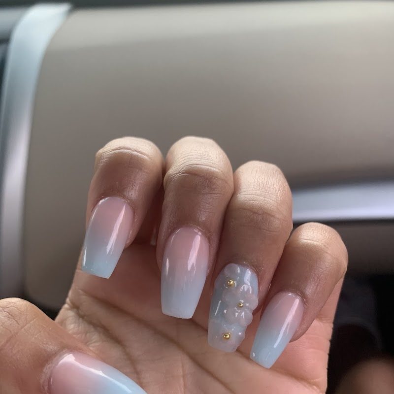 Elegant nails and Spa