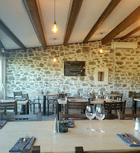 Atmosphère du Restaurant français Auberge des bannettes à Rousset - n°11