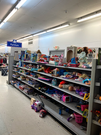 Thrift Store «Goodwill Industries of Greater Cleveland & East Central Ohio», reviews and photos, 12650A Rockside Rd, Cleveland, OH 44125, USA
