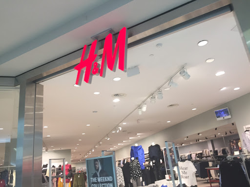 H&M, 701 Lynnhaven Pkwy # 1212, Virginia Beach, VA 23452, USA, 