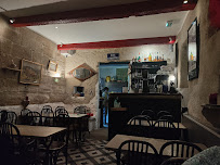 Atmosphère du Restaurant Chez Coco à Aigues-Mortes - n°11