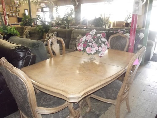 Junk Store «Family Thrift Store», reviews and photos, 1207 N Royal Ave, Front Royal, VA 22630, USA