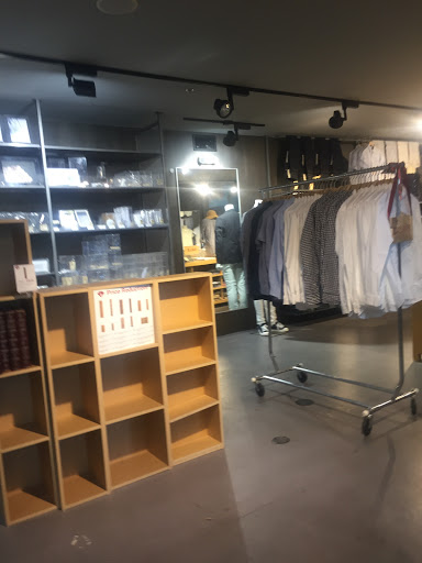 Clothing Store «MUJI Santa Monica», reviews and photos, 2936 Main St, Santa Monica, CA 90405, USA