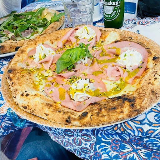 Vittorio Pizza e Sapori di Mare in Castellammare di Stabia, Città Metropolitana di Napoli