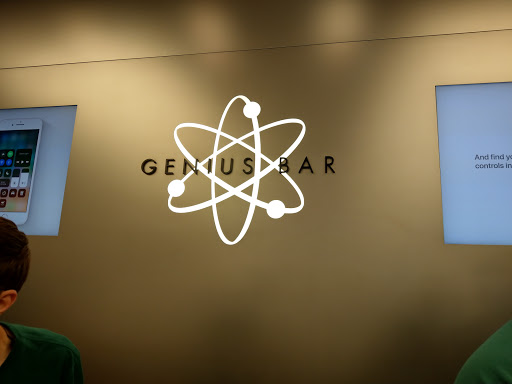 Computer Store «Apple Lehigh Valley», reviews and photos, 250 Lehigh Valley Mall, Whitehall, PA 18052, USA